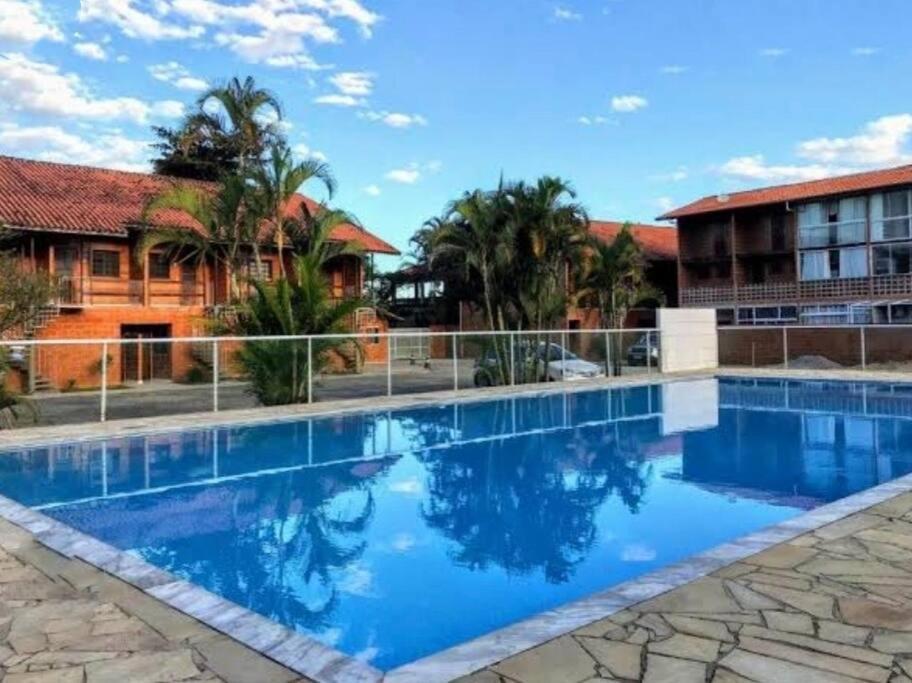 200 Mts Do Sape Com Piscina Apartamento *