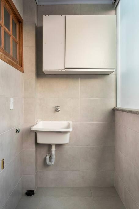 Apartamento 200 Mts Do Sape Com Piscina