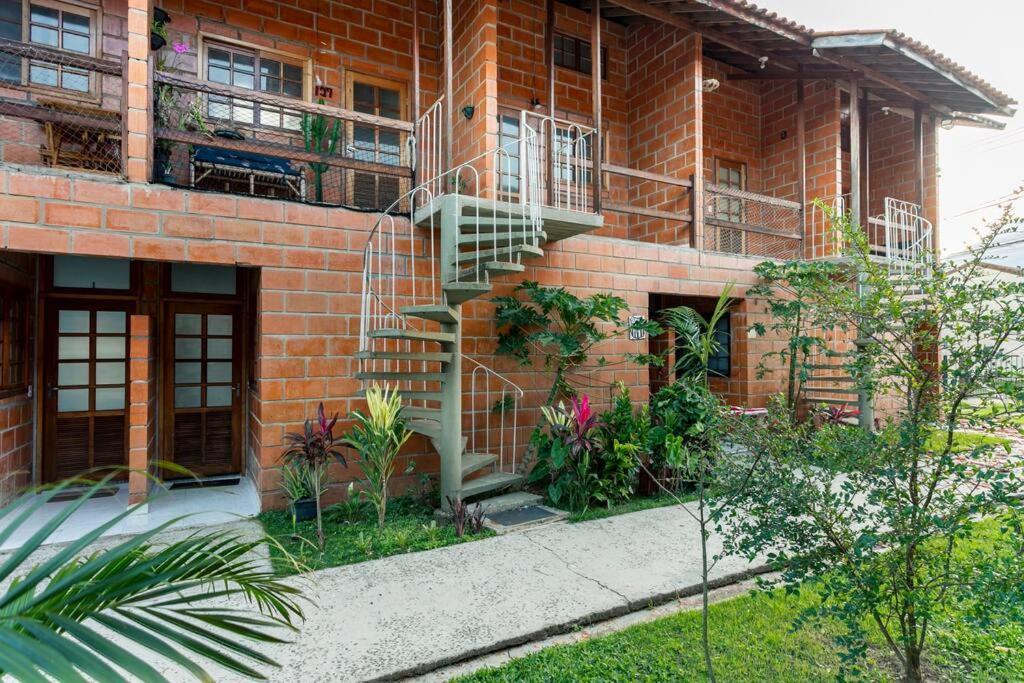 200 Mts Do Sape Com Piscina * Ubatuba