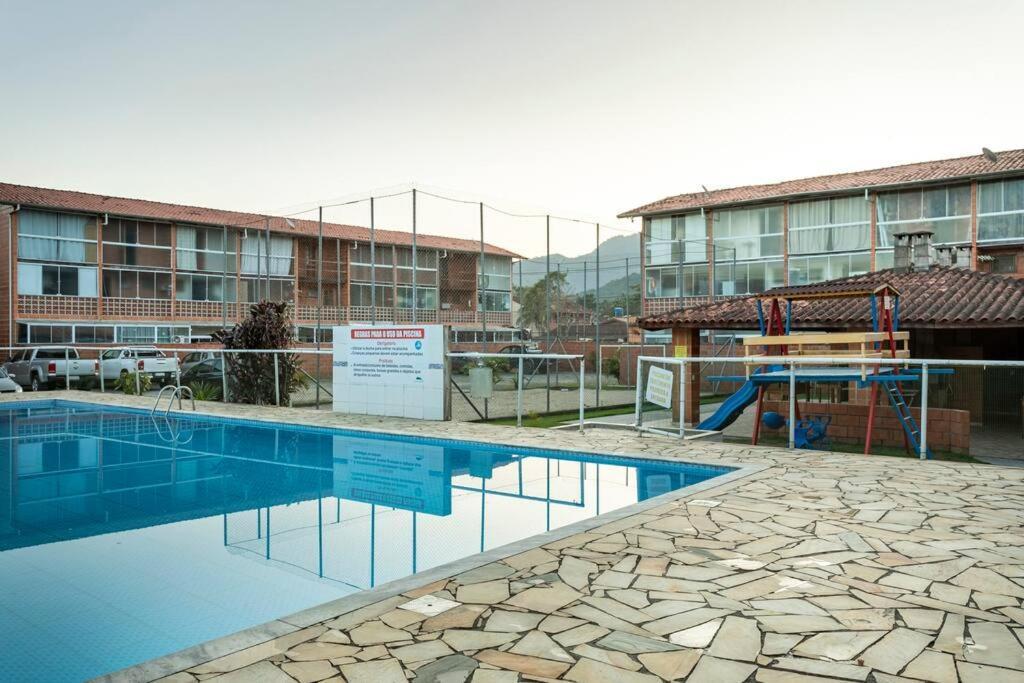 200 Mts Do Sape Com Piscina Apartamento